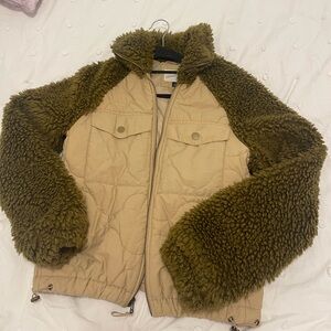 Universal Thread Olive and Tan Sherpa Jacket